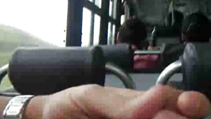 Après avoir fait du fitness, une fille en legging va se faire défoncer la chatte et film porno femme mures la gorge