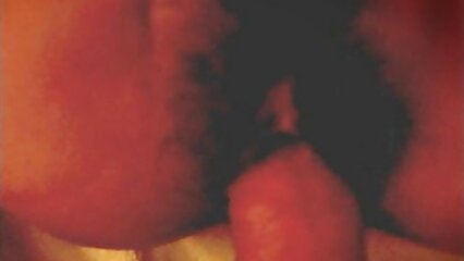 Un meunier de 18 ans frappe la plus jeune fille du videos gratuites femmes matures directeur de l'école dans la salle de bain